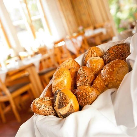 Hotel Gasthof Raab Швабах Екстериор снимка